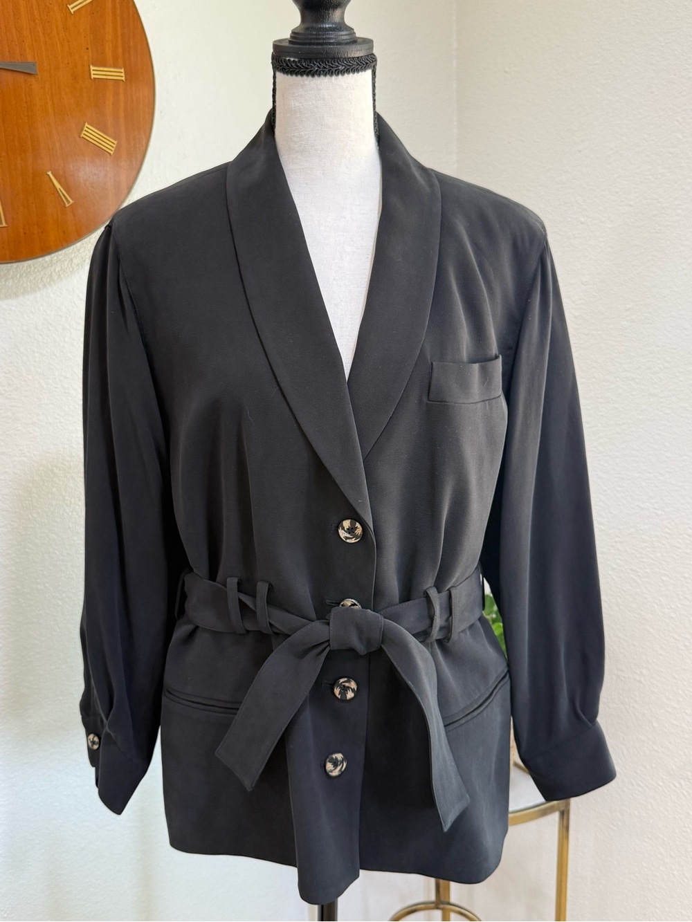 Dana Buchman 100% Silk Black Belted Blazer Jacket Size 4 Vintage